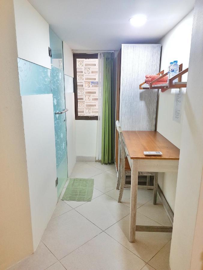 Urbanest Inn House Slipi Giacarta Esterno foto